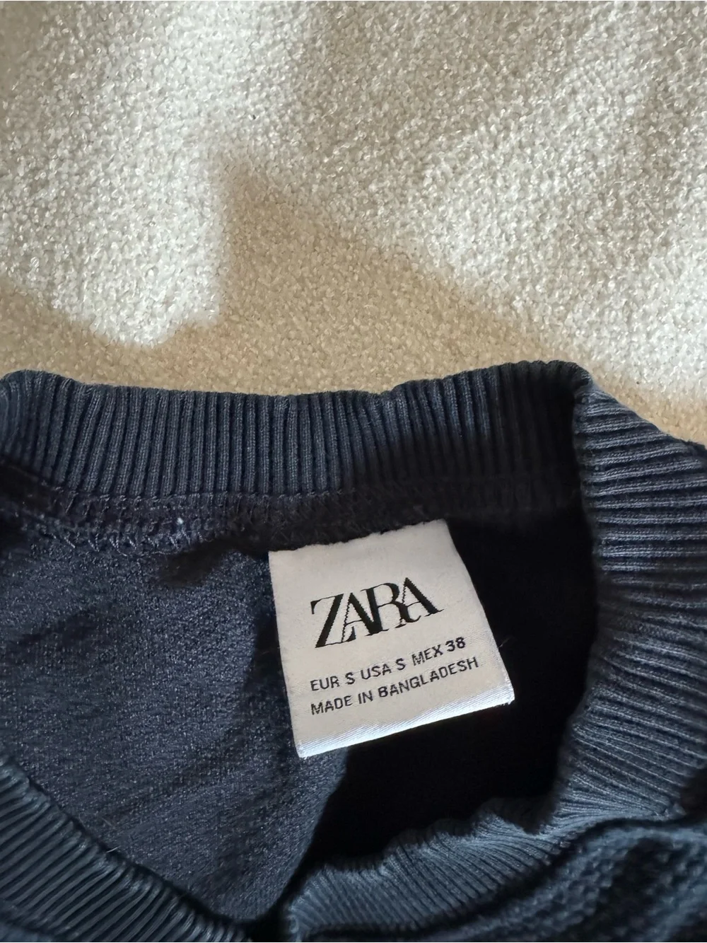 Zara Black Textured Long Sleeve Crewneck